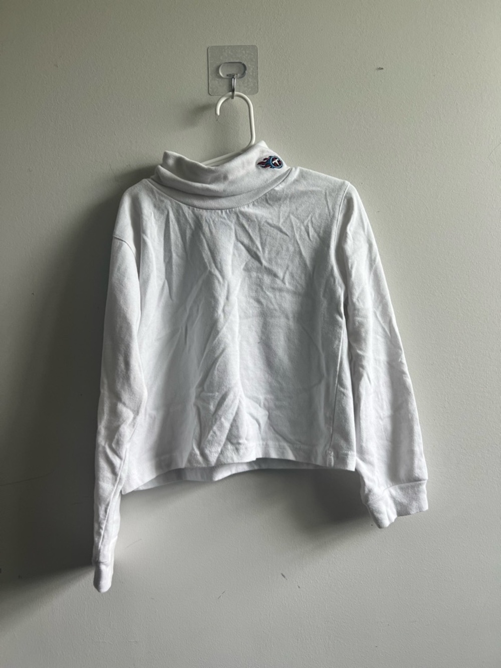 NFL Team Apparel Titans Kids White Turtleneck size medium (5/6)